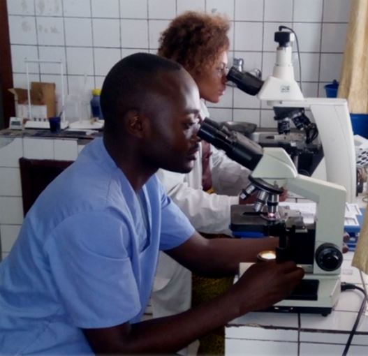 Laboratoire moderne du CH DOCS-RDC